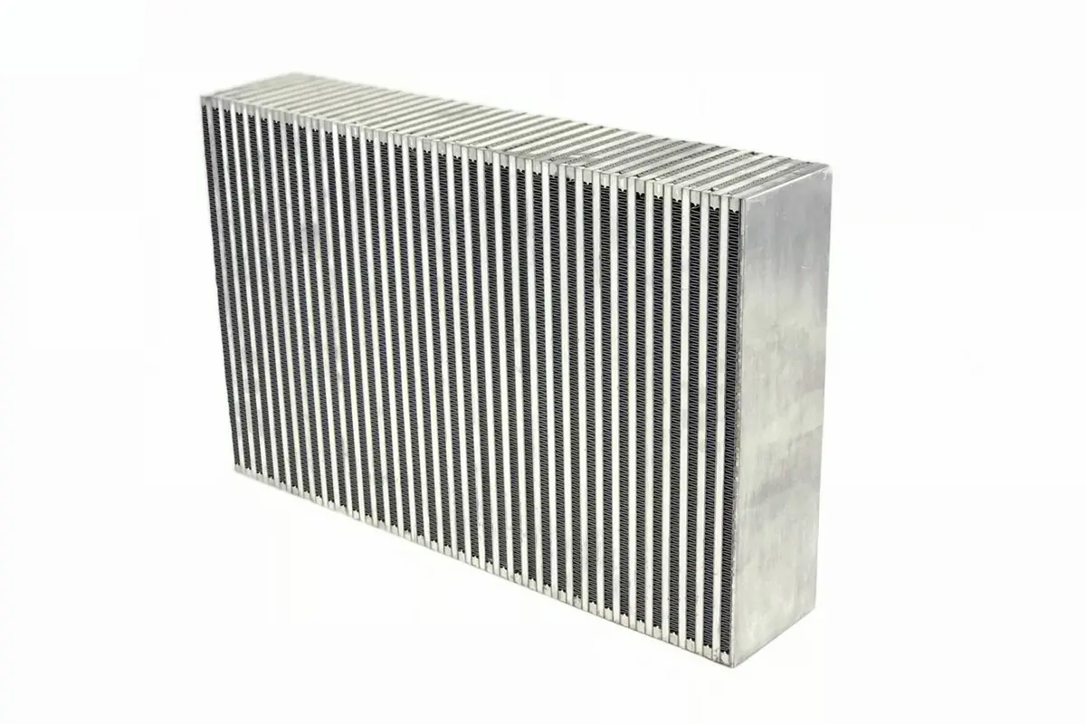 Hp Bar & Plate Intercooler Core 22Lx14hx4.5W - Vertical Flow / R35 Gt-R Fitment 1