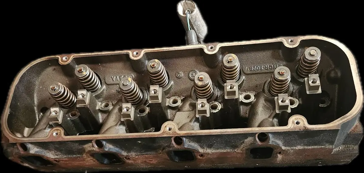 Used 8.8 Iron Cylinder Heads 1
