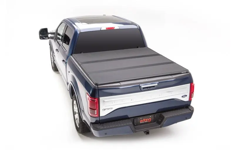 Extang Solid Fold 2.0 Hard Tonneau Cover For 2015–2016 Ford F-150 (6.5-Foot Bed) 1